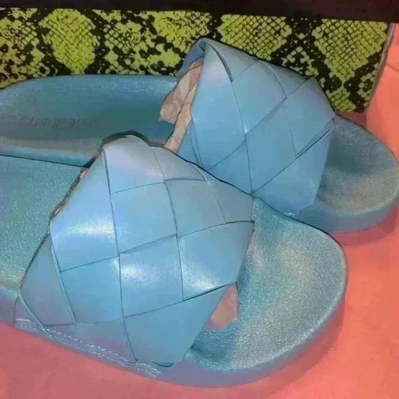 Slides - Picture 5 of 8